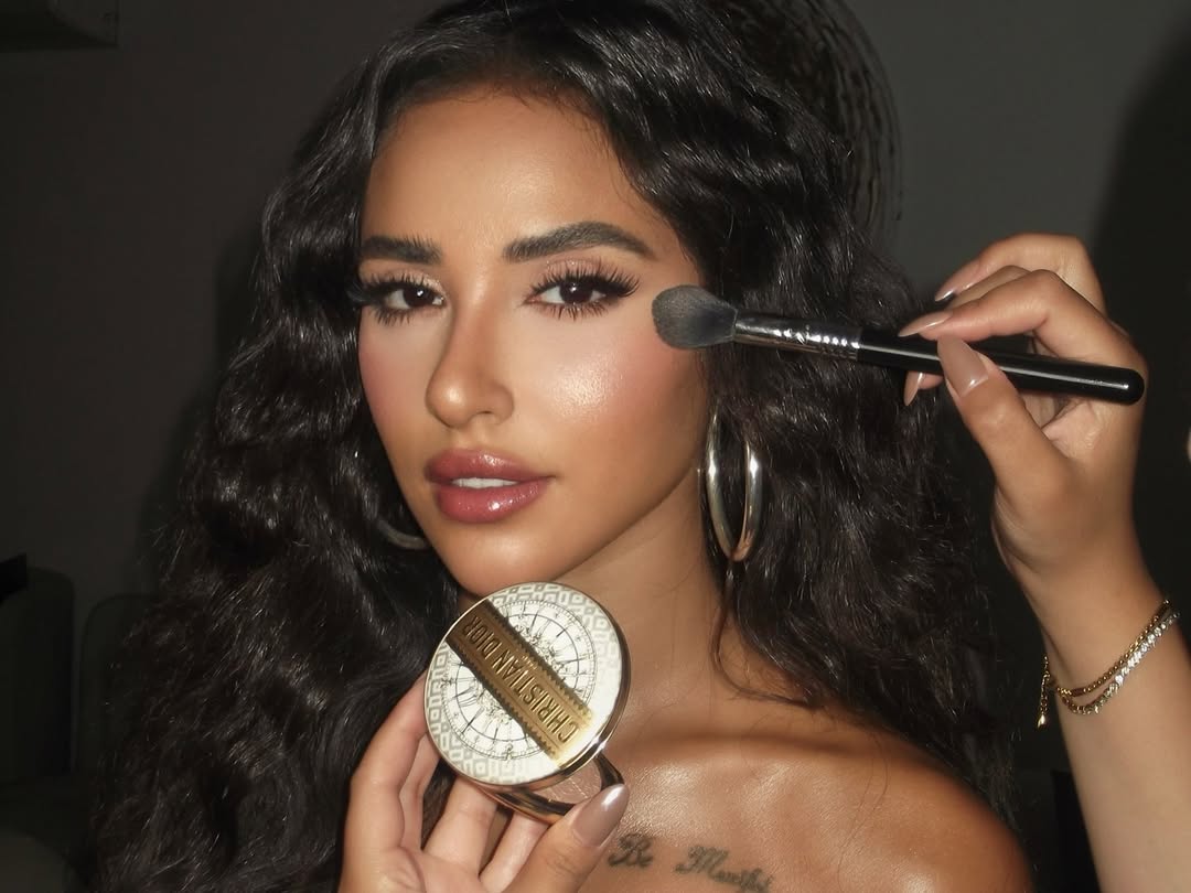 Make-up Looks Based on Your Mental State